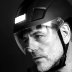 Un casco específico para bicicletas eléctricas, al nivel de los destinados a las motos, sale al mercado por 249,99 €