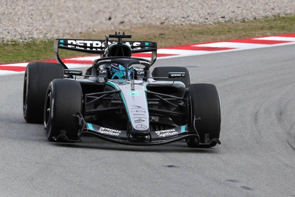 ¡Aston Martin debuta! Mercedes sigue brillando #F1 #FVDigital