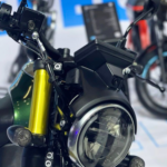 EZI del Grupo Keeway presenta la Hypescram: una scrambler eléctrica con homologación de 125 cc