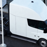 Tesla Semi alcanza carga de 1,2 MW, acercándose a la operativa de camiones diésel