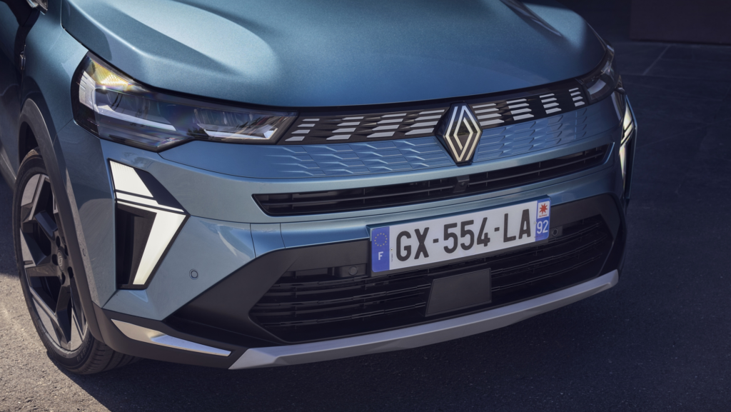 Del diésel de siempre al híbrido que te lo pone fácil: así es el Renault Symbioz, un SUV familiar con 160 CV y un consumo de solo 4,3 litros