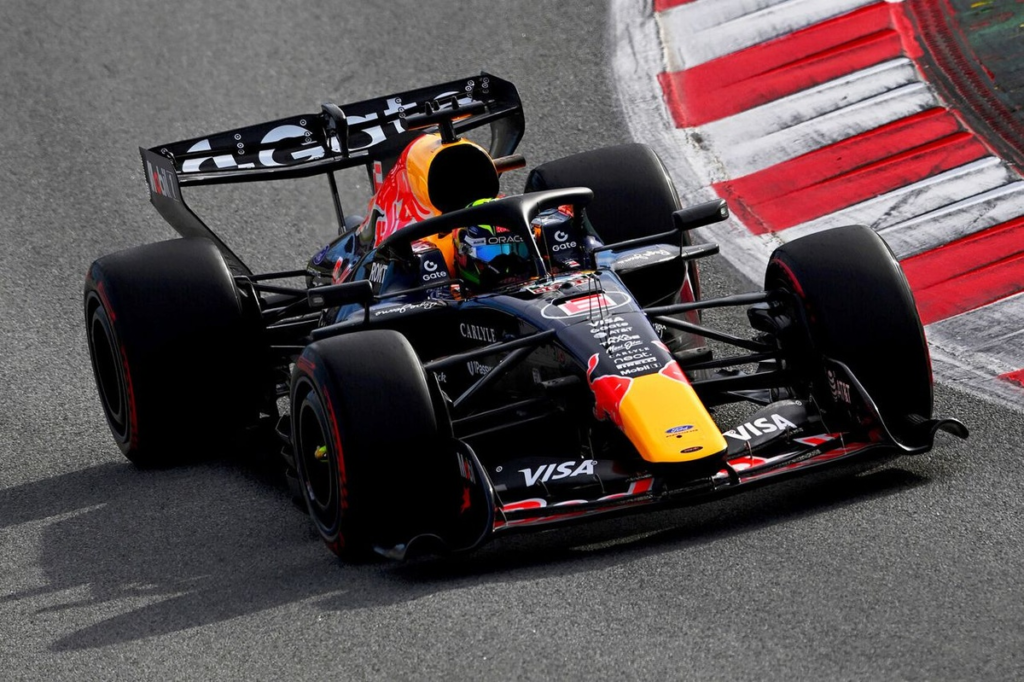 Zak Brown, impresionado por los nuevos motores de Red Bull para la F1 2026 #F1 #FVDigital