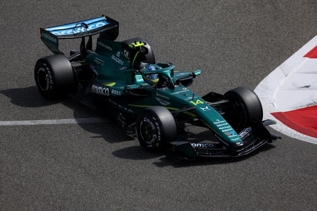 Leclerc delante, los favoritos KO y Alonso, más de 50 vueltas #F1 #FVDigital