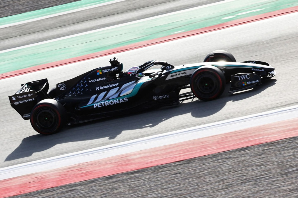Mercedes incansable, luego aparece Ferrari #F1 #FVDigital