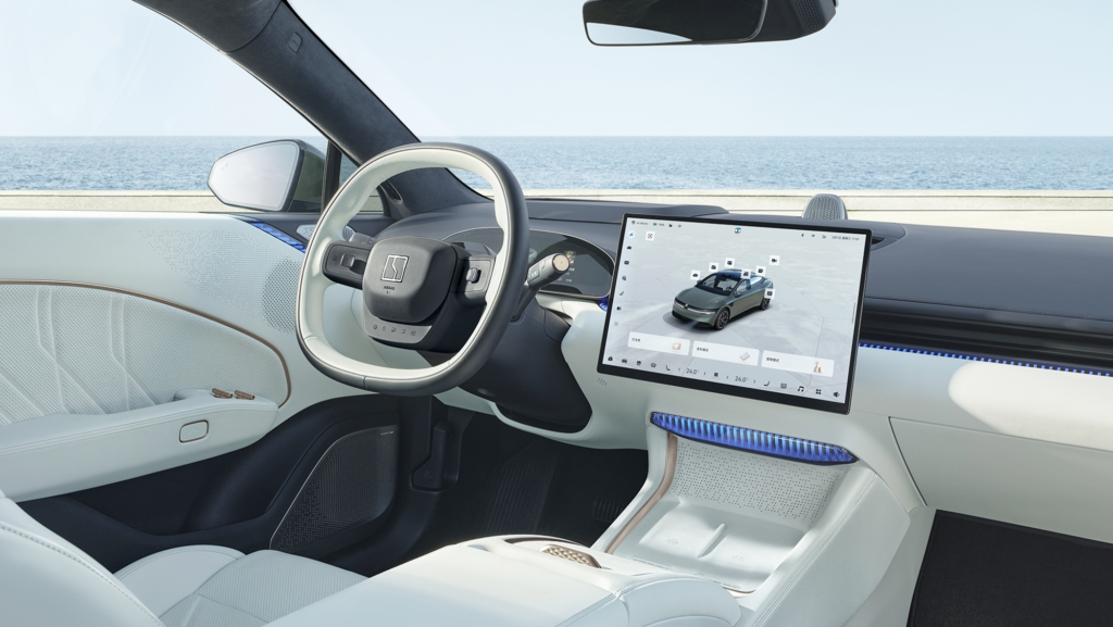 En unos meses, adiós a las 'pantallas para todo': la ley exigirá botones físicos, aunque todavía no en Europa