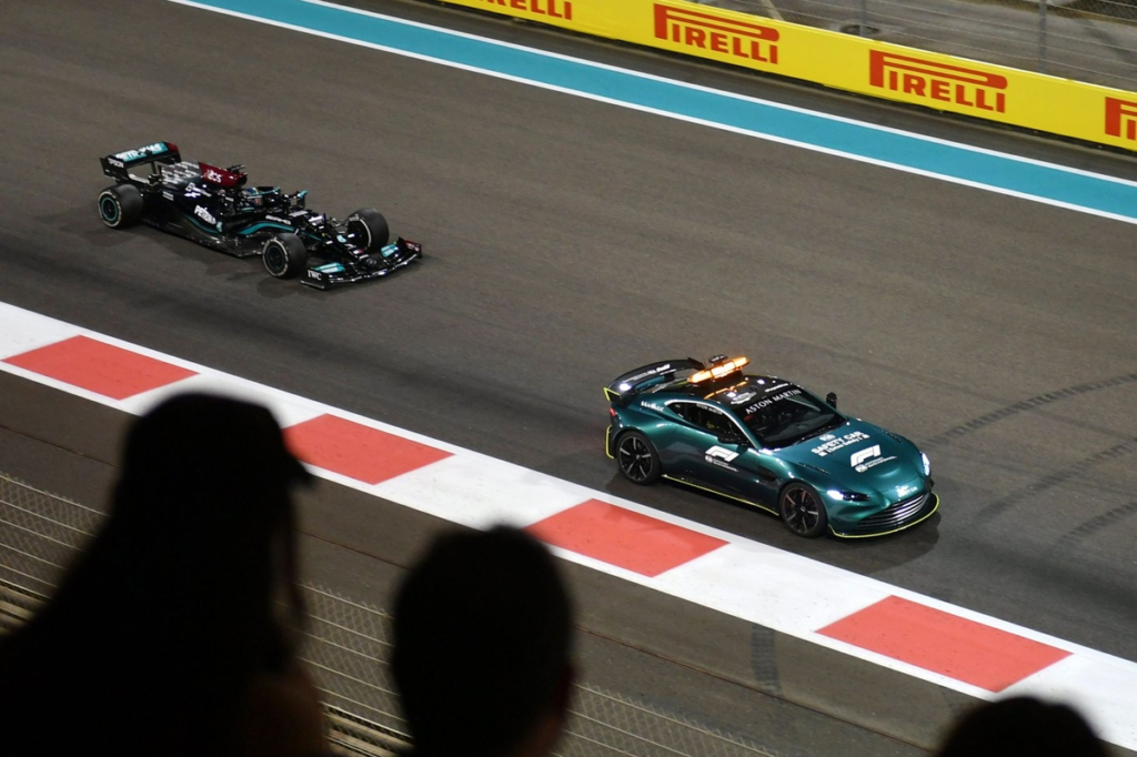 ¡En venta el mítico Safety Car del GP de Abu Dhabi 2021 de F1! #F1 #FVDigital