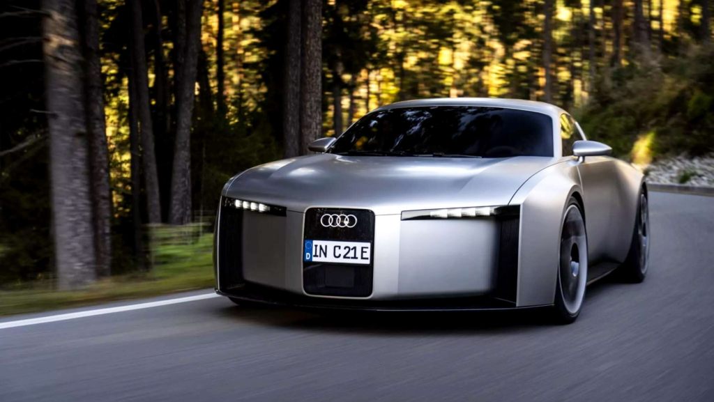 Audi lo confirma: su "nuevo TT" eléctrico llega en 2027 pese a las dudas sobre los deportivos de baterías de Porsche