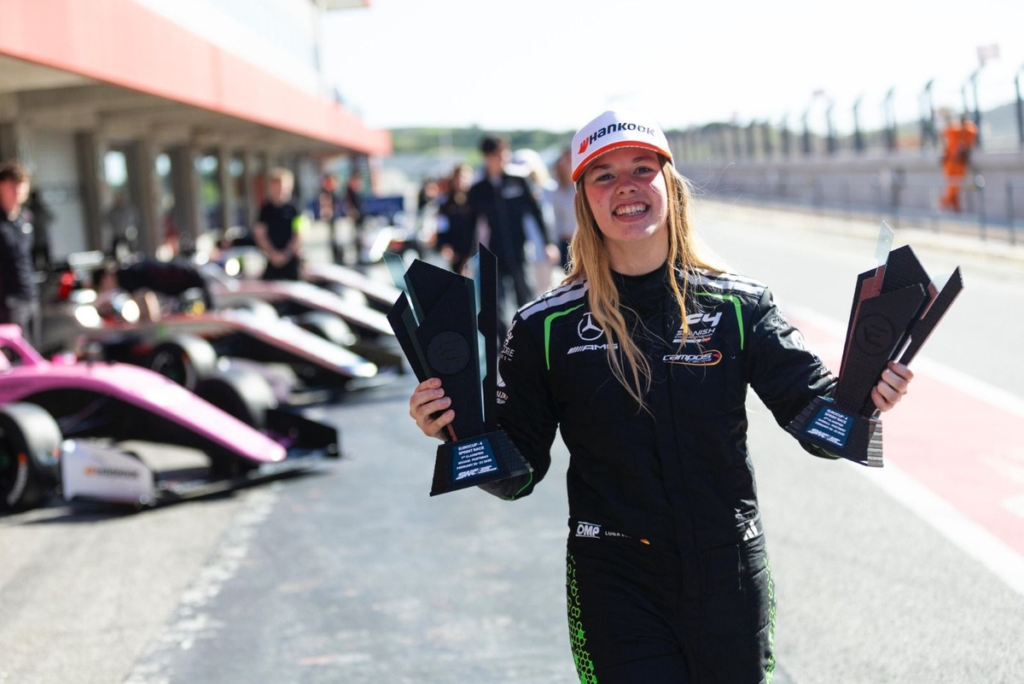 Mercedes anuncia sus jóvenes pilotos para 2026 con Luna Fluxá al frente #F1 #FVDigital