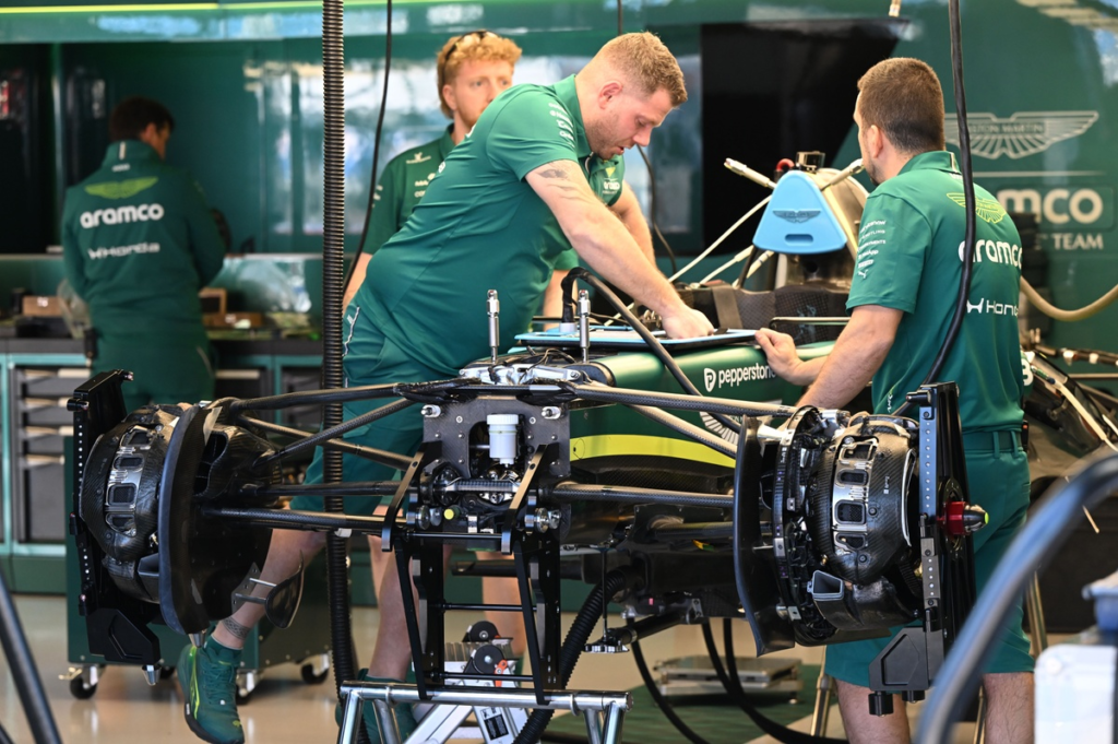 El motor Honda deja a Alonso sin Libres 1 en Australia #F1 #FVDigital