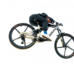 Uno de los 'riders' más famosos de España elige una bicicleta eléctrica para realizar sus aventuras