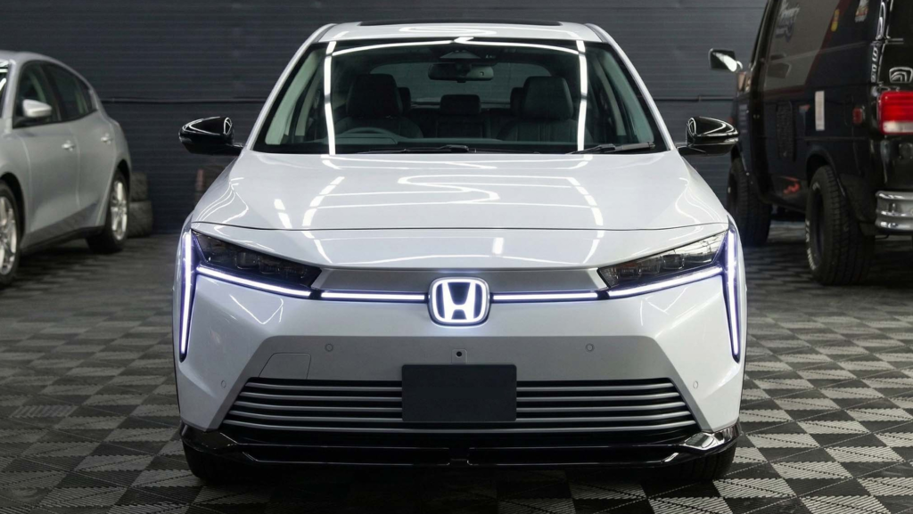 Fue su primer coche híbrido y el más vendido de la historia en Japón, y ahora Honda lo recupera con 500 km de autonomía y 100% eléctrico