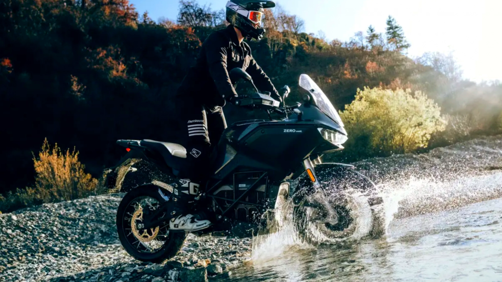 Las motos eléctricas necesitan un 'buen plan' al estilo MOVES III para relanzar las ventas en este 2026