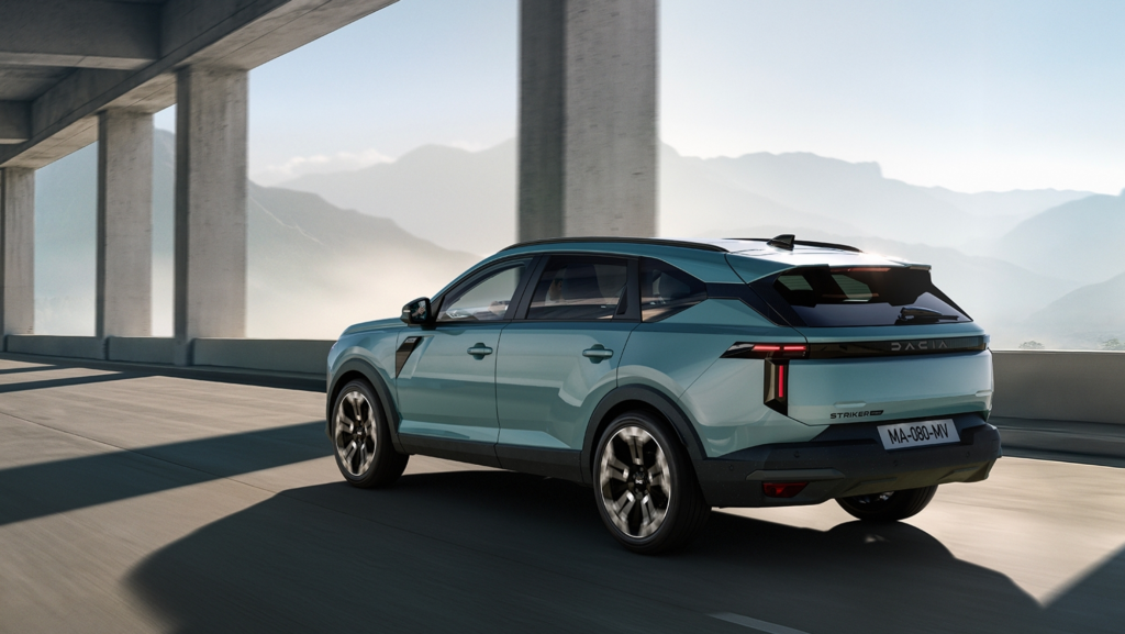 Dacia sorprende con un nuevo modelo, el Striker, un híbrido compacto que costará menos de 25.000 euros