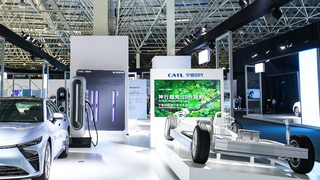 El mayor fabricante de baterías del mundo aclara lo de los 2.000 km de autonomía, y lanza una patente para estabilizar las de estado sólido