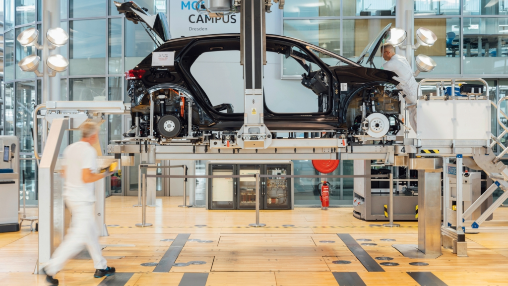 En 2025 Volkswagen ganó 8.900.000.000 €, parece mucho pero es un dato que dejará en el paro a 50.000 trabajadores