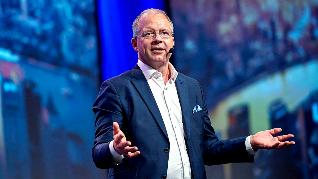 El CEO de Volvo Group avisa a Europa: "Los fabricantes chinos son rápidos, innovadores, decididos y comprometidos"