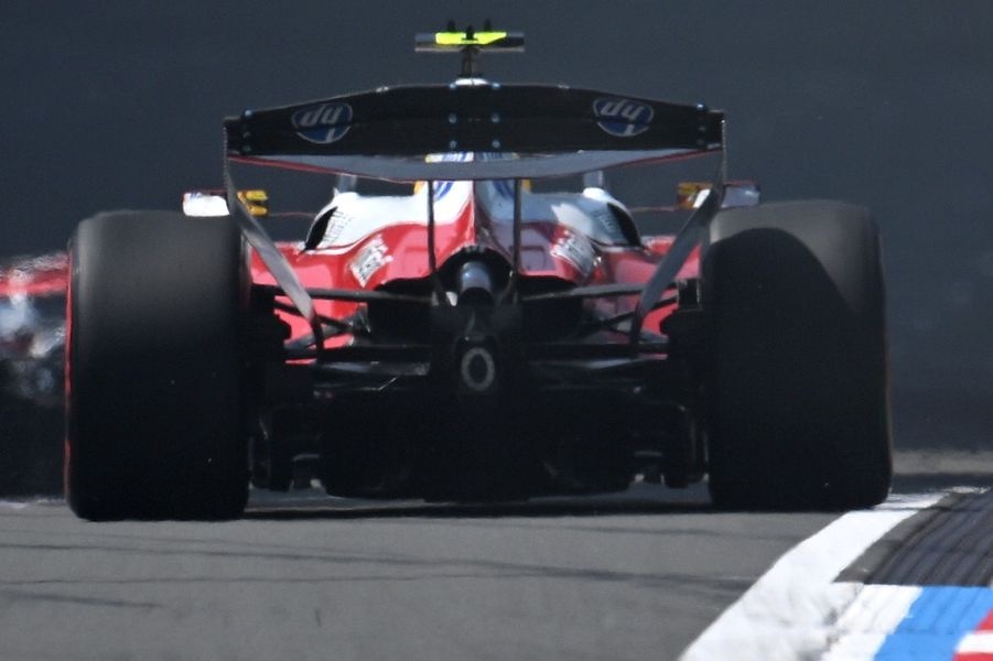 Por qué Ferrari frenó el debut del ala “Macarena” en China tras probarla en Libres #F1 #FVDigital