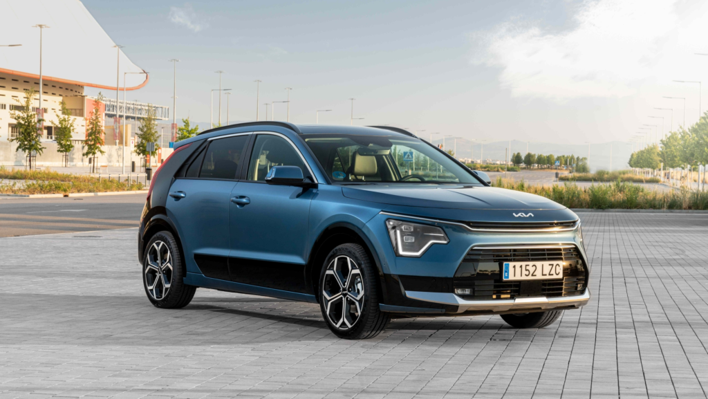 955 km de autonomía por 25.000 €: este práctico SUV híbrido consume 4,4 l/100 km y tiene 7 años de garantía