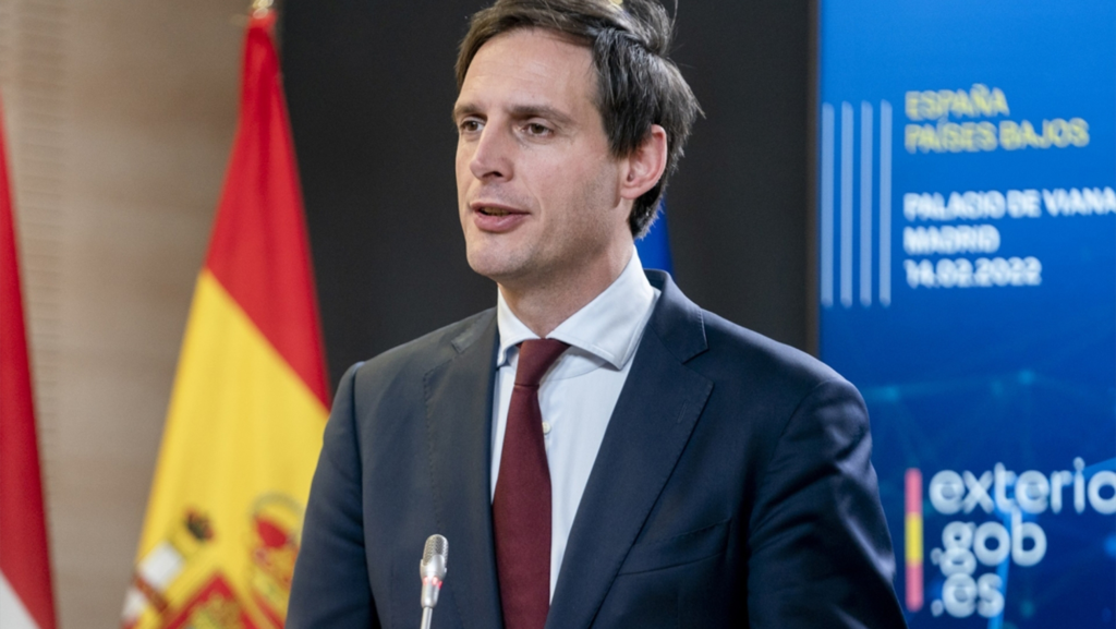 Los Estados miembro de Europa siguen divididos por los motores de combustión, España tiene una postura clara, y el único beneficiado es China