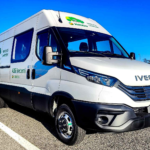 Adiós a parar para recargar: Iveco presenta una furgoneta eléctrica con carga inalámbrica en carretera