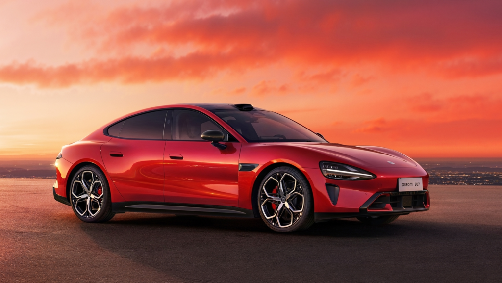 Tras vender más de 380.000 unidades en 24 meses, Xiaomi evoluciona su mejor coche eléctrico: 902 km por 27.800 €