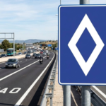 Un rombo blanco sobre fondo azul, una señal que se ve poco en las carreteras y es desconocida por muchos, pero es muy importante para los motoristas