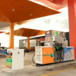 A partir de mañana, descuentos de hasta 40 céntimos por litro de combustible en estas gasolineras, aunque con una condición que debes cumplir antes de repostar