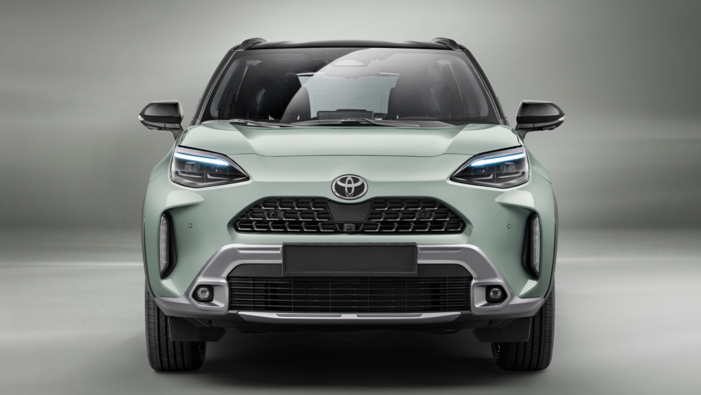 Los coches híbridos siguen reinando en España: el Toyota Yaris Cross es el protagonista en un febrero de récords