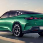 Hasta 1.450 km de autonomía para este coche híbrido y eléctrico chino que ya se puede comprar allí por 13.200 €