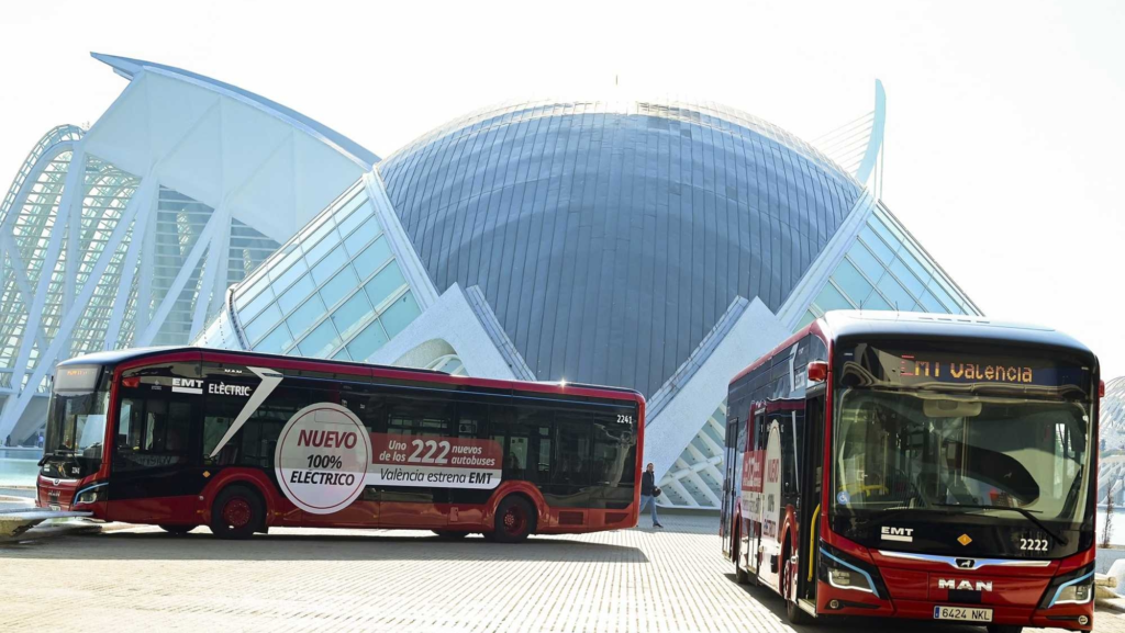 26 nuevos autobuses eléctricos y un 93 % de su flota limpia en 2027: la ciudad española que lo apuesta todo a la electrificación
