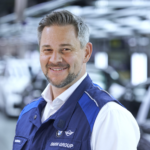 Un directivo de BMW avisa del riesgo de apostar todo al coche eléctrico: "No sabemos qué querrá el cliente dentro de 5 años"