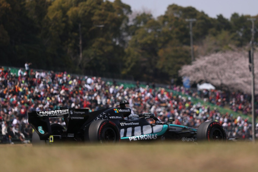 Mercedes arrasa antes de la clasificación en Japón; Sainz y Alonso, atrás #F1 #FVDigital