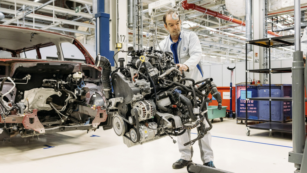 Alemania pide 'más motores de gasolina' para el 2035 porque no están contentos con la marcha atrás de la UE