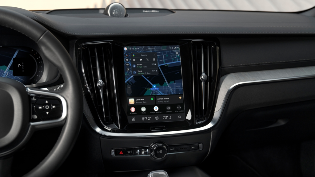 Volvo inicia la actualización más grande de su historia: 2.500.000 de coches recibirán la tecnología del nuevo EX60