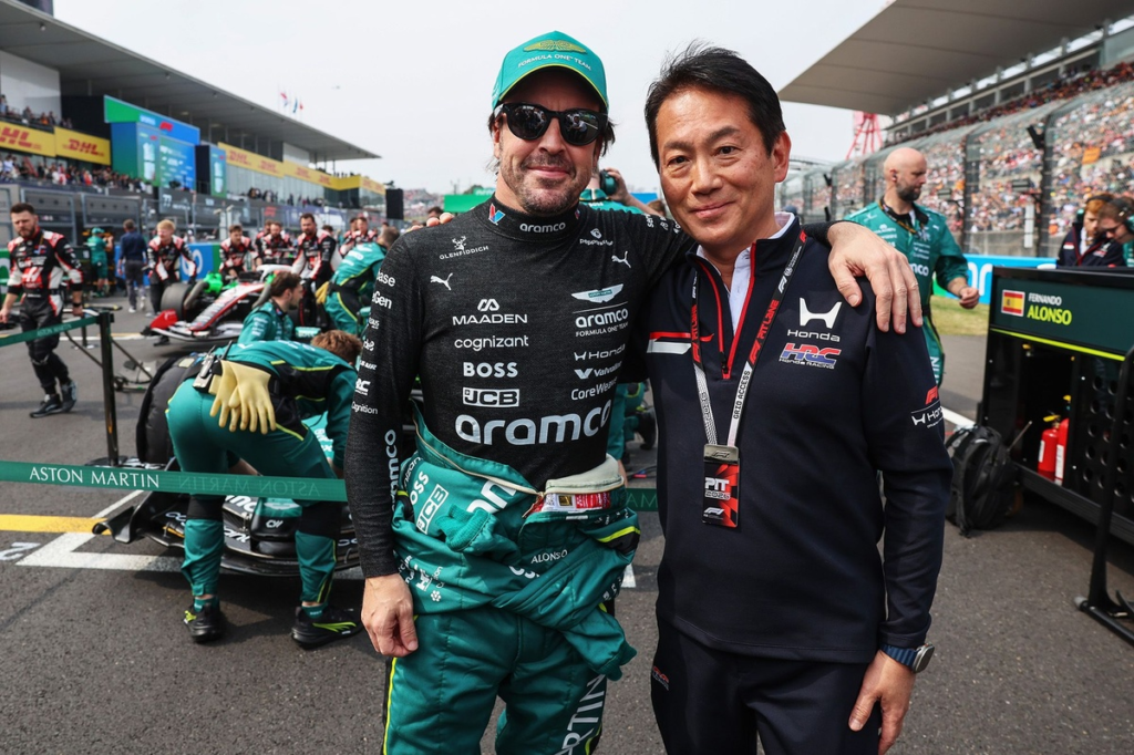 La promesa de Alonso, en japonés, al presidente de Honda en Japón #F1 #FVDigital
