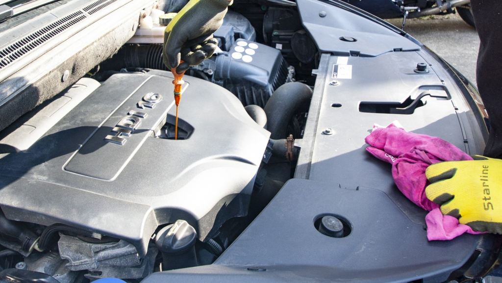 15.000 talleres mecánicos de España sentencian qué marcas de coches acuden más por averías, y cuáles son las más fiables