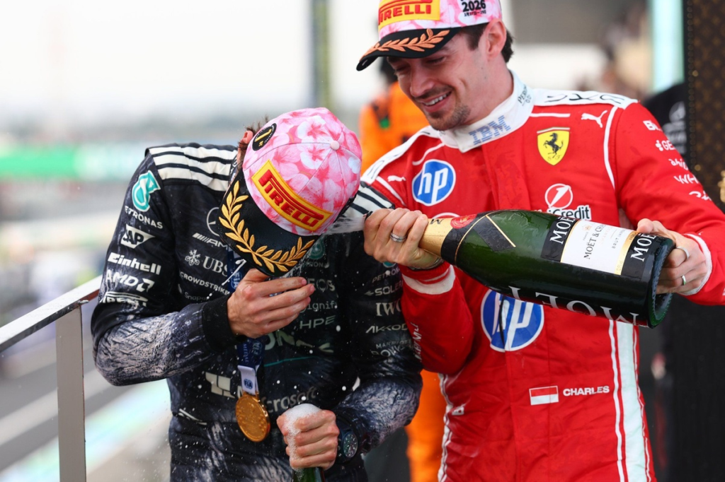 Vasseur explica qué fue lo que levantó la moral de Ferrari F1 en Japón #F1 #FVDigital