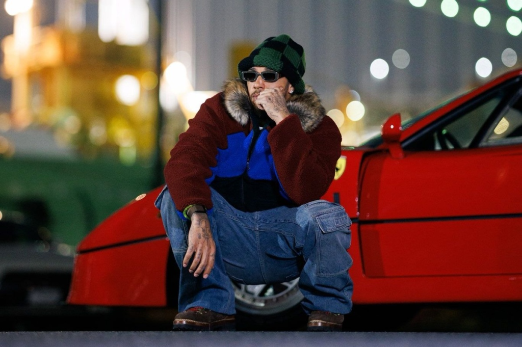 El vídeo viral de Hamilton haciendo drift en Tokio con un Ferrari F40 y Kim Kardashian #F1 #FVDigital