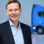 Christian Levin, CEO de Scania, lanza un aviso sobre los camiones eléctricos: "La tecnología está lista, pero el ecosistema no"