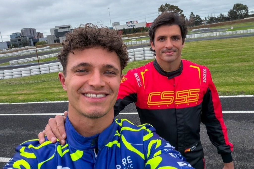 Vídeo: Norris y Sainz se retan cara a cara con karts del último siglo #F1 #FVDigital