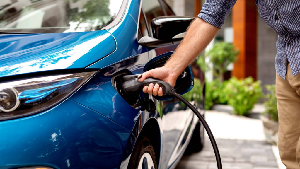 En España, algo está cambiando en la percepción de los conductores sobre el coche eléctrico: en un año las ventas aumentan casi un 40 %