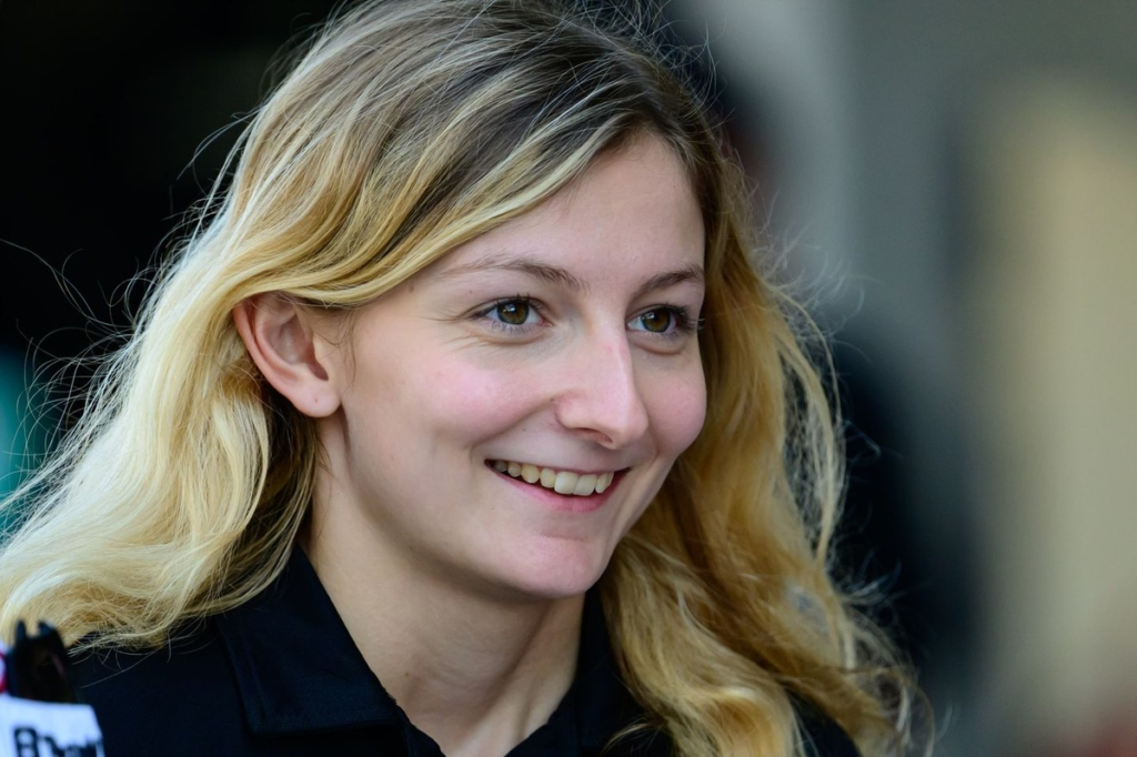 Doriane Pin se acerca a un test de F1 con Mercedes tras brillar en el simulador #F1 #FVDigital