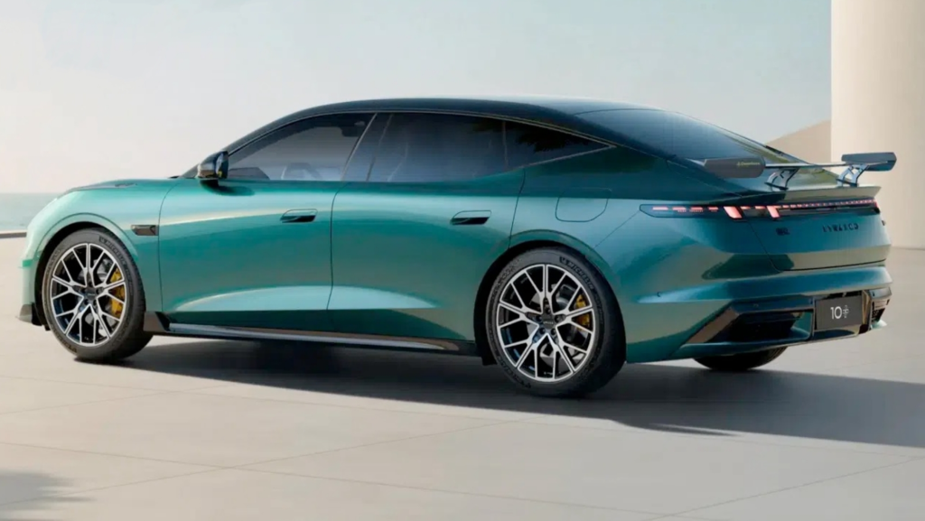 Geely fulmina a BYD: los primos chinos de Volvo presentan un coche eléctrico de 912 CV que se carga al 97% en menos de 9 minutos