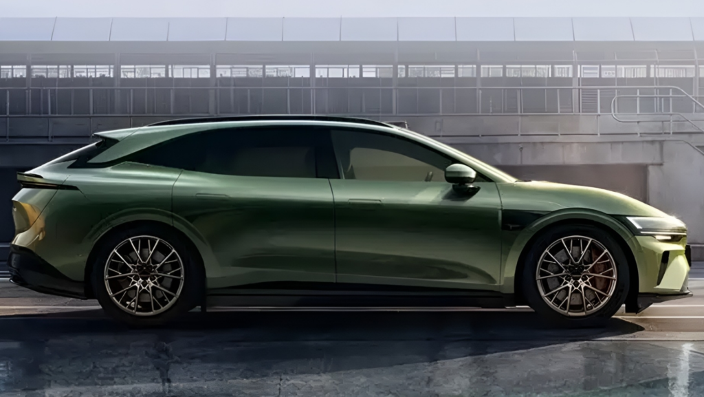 A punto de llegar a España, los primos chinos de Volvo presentan dos coches eléctricos por 24.300 € con 905 km de autonomía