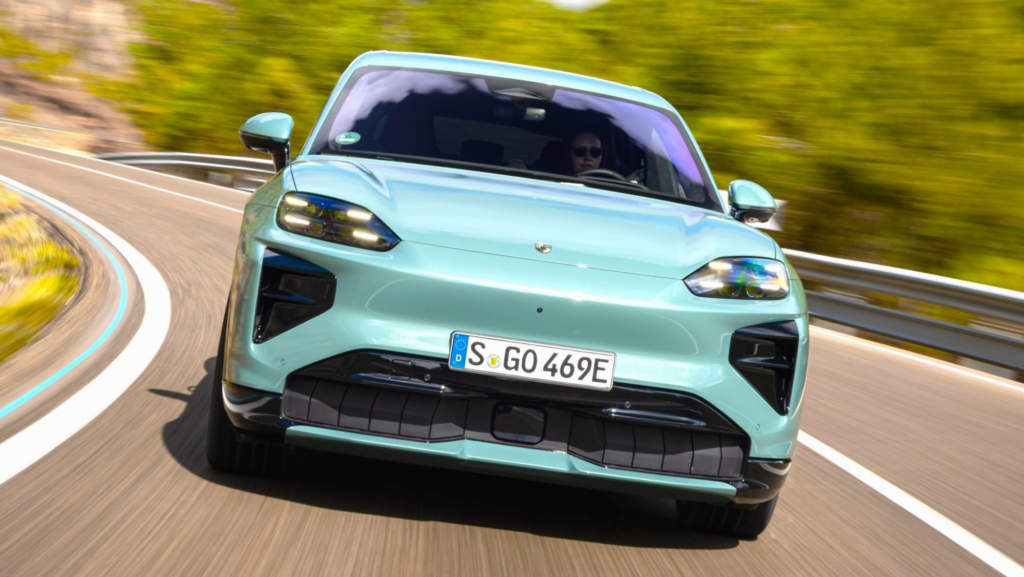 1.156 CV y acelera como un F1: conducimos el SUV eléctrico más brutal de Porsche