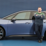 Nos hemos subido al nuevo Volkswagen ID.3 Neo: el compacto eléctrico con hasta 630 km de autonomía y la 'salsa secreta' que busca el cambio