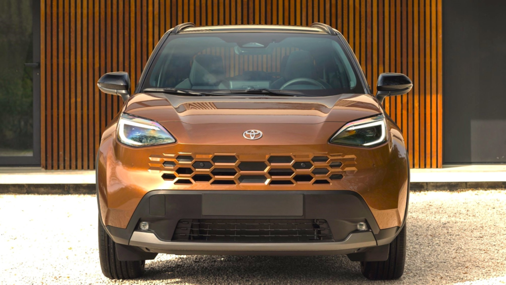 Toyota renueva su SUV híbrido estrella en España: adiós a su motor 'irrompible' este verano