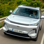1.055 km de autonomía por 26.000 €: ya hemos probado el SUV PHEV de Geely que puede arrasar en España