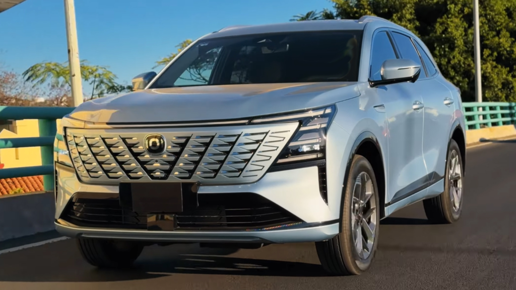 Con un consumo de 4,7 l/100 km, la marca china recién llegada a España estrenará su eficiente tecnología híbrida en este tecnológico SUV