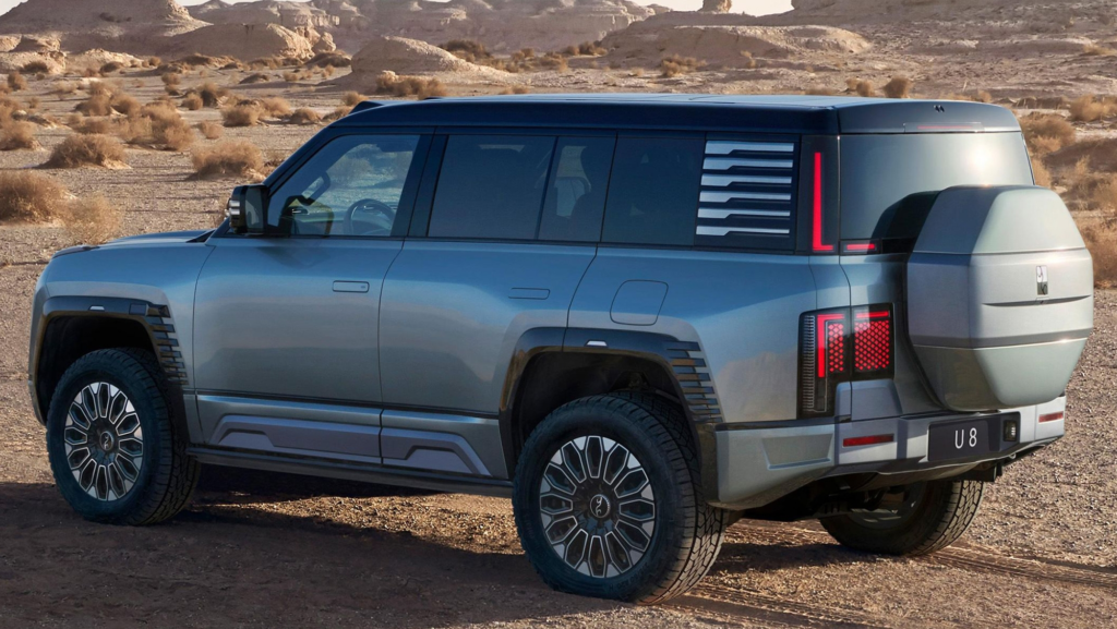 BYD creía haber destrozado a Tesla con esta tecnología pero resulta que tiene los mismos problemas que Elon Musk